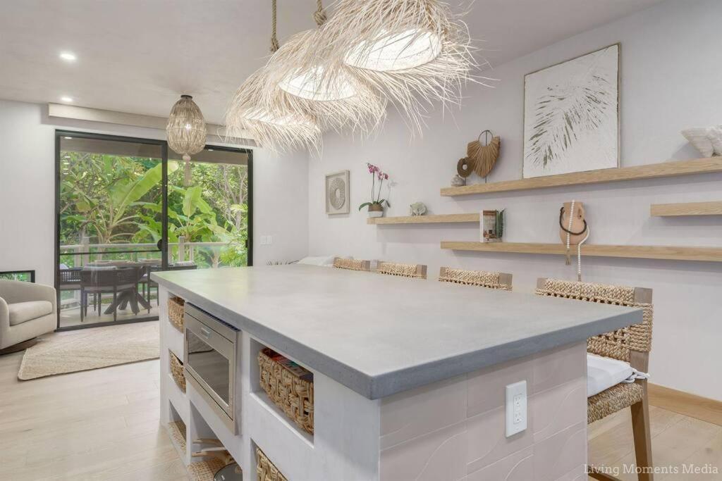 Aloha Moon - A Chic And Dreamy Modern Tropical Hideaway! Lägenhet Wailea  Exteriör bild