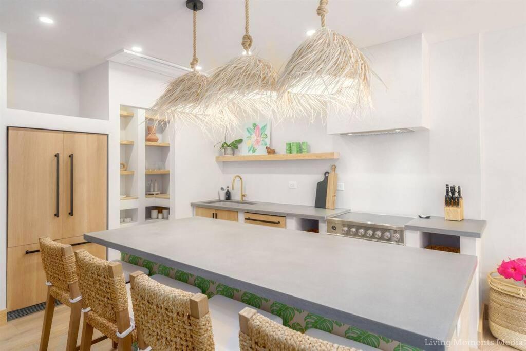 Aloha Moon - A Chic And Dreamy Modern Tropical Hideaway! Lägenhet Wailea  Exteriör bild