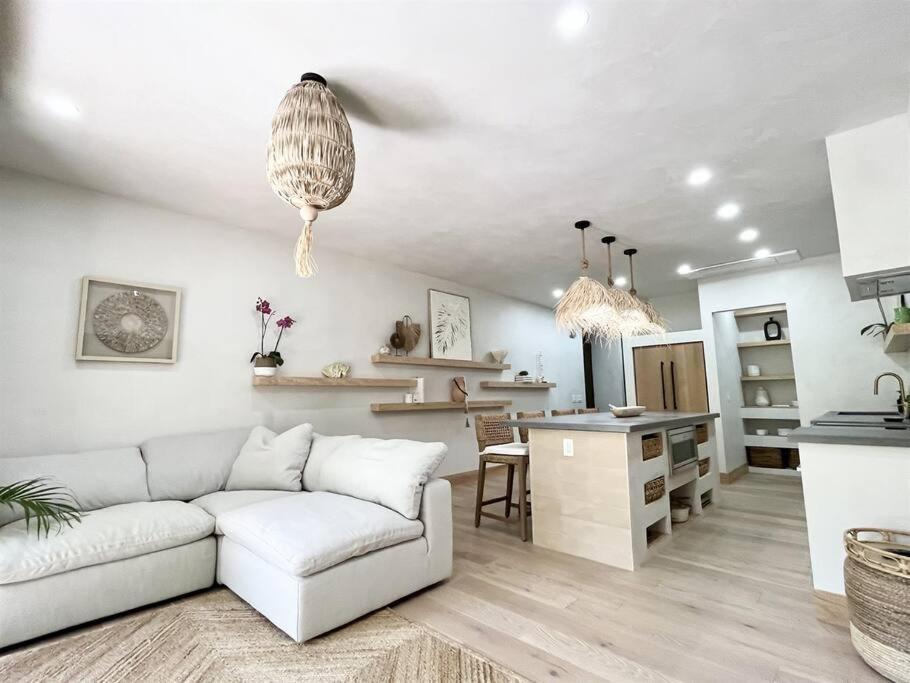 Aloha Moon - A Chic And Dreamy Modern Tropical Hideaway! Lägenhet Wailea  Exteriör bild